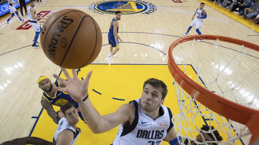 Doncic suma un nuevo triple doble y deja a los Warriors sin el liderato del Oeste