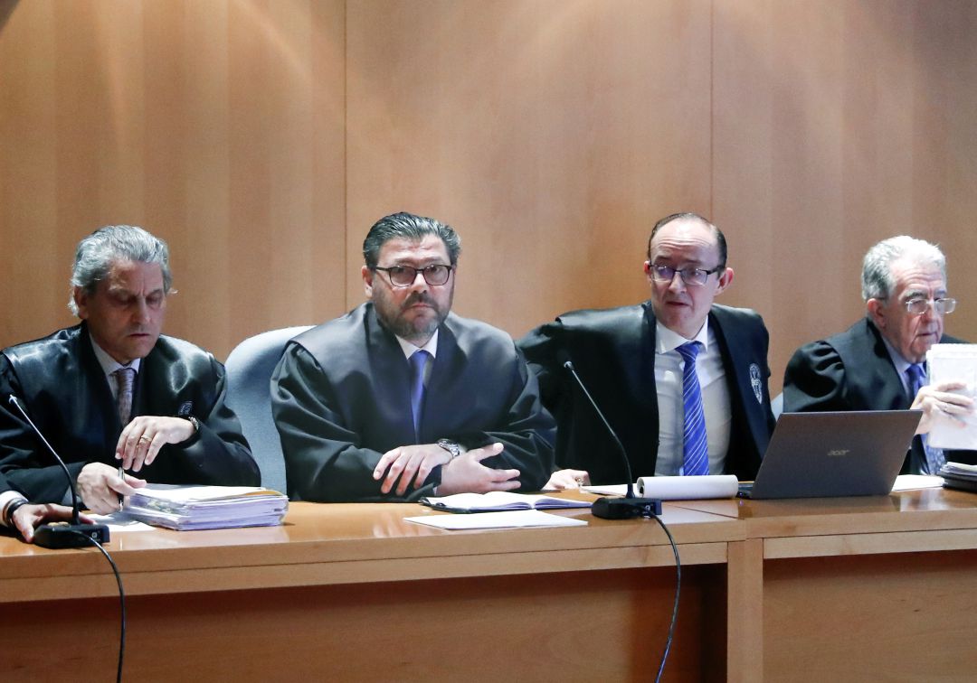Rebollo se apunta a la tesis del resto de acusados y señala a los responsables políticos