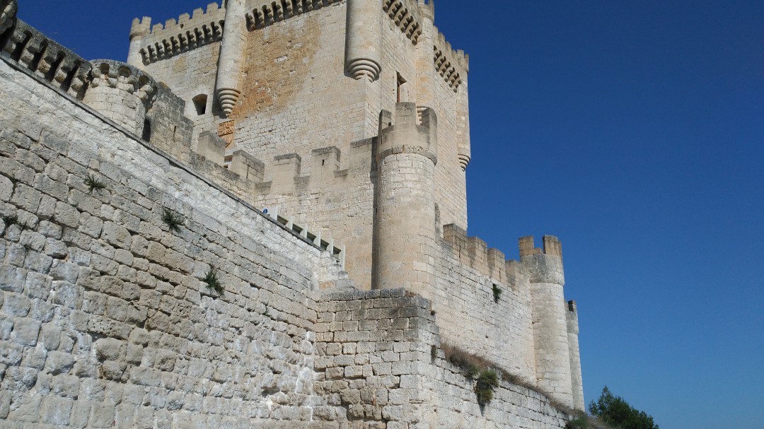 Ayuda para completar la iluminación del castillo