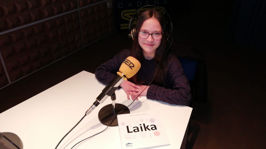 Escribe libros, los ilustra, es voluntaria en una protectora... y solo tiene 12 años