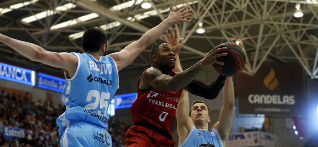 EJ Rowland (c) llegó hasta los 20 puntos con unos porcentajes cerca de la perfección: 7 de 9 en tiros de 2 y 6 de 6 en tiros libres. EJ Rowland (c) llegó hasta los 20 puntos con unos porcentajes cerca de la perfección: 7 de 9 en tiros de 2 y 6 de 6 en tiros libres.