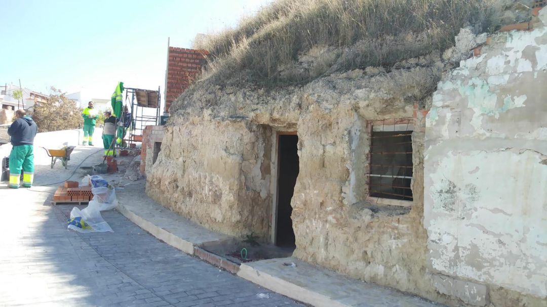 La Guardia recupera para uso turístico sus históricas "Casas cueva" La Guardia recupera para uso turístico sus históricas "Casas cueva"