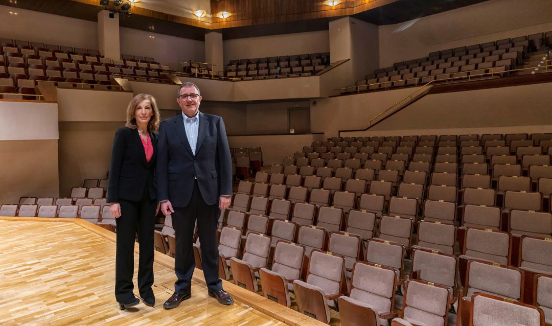 Félix Palomero y la directora del INAEM, Amaya de Miguel
Félix Palomero y la directora del INAEM, Amaya de Miguel