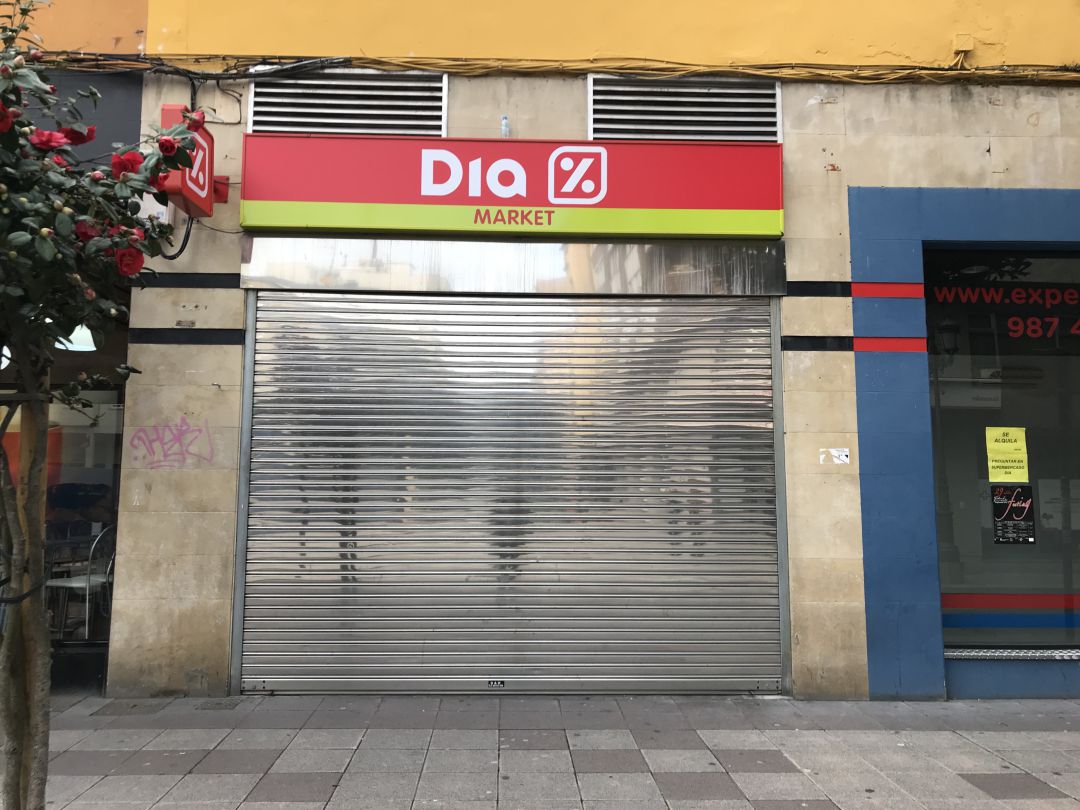 Supermercado día en la Avenida de España en Ponferrada Supermercado día en la Avenida de España en Ponferrada