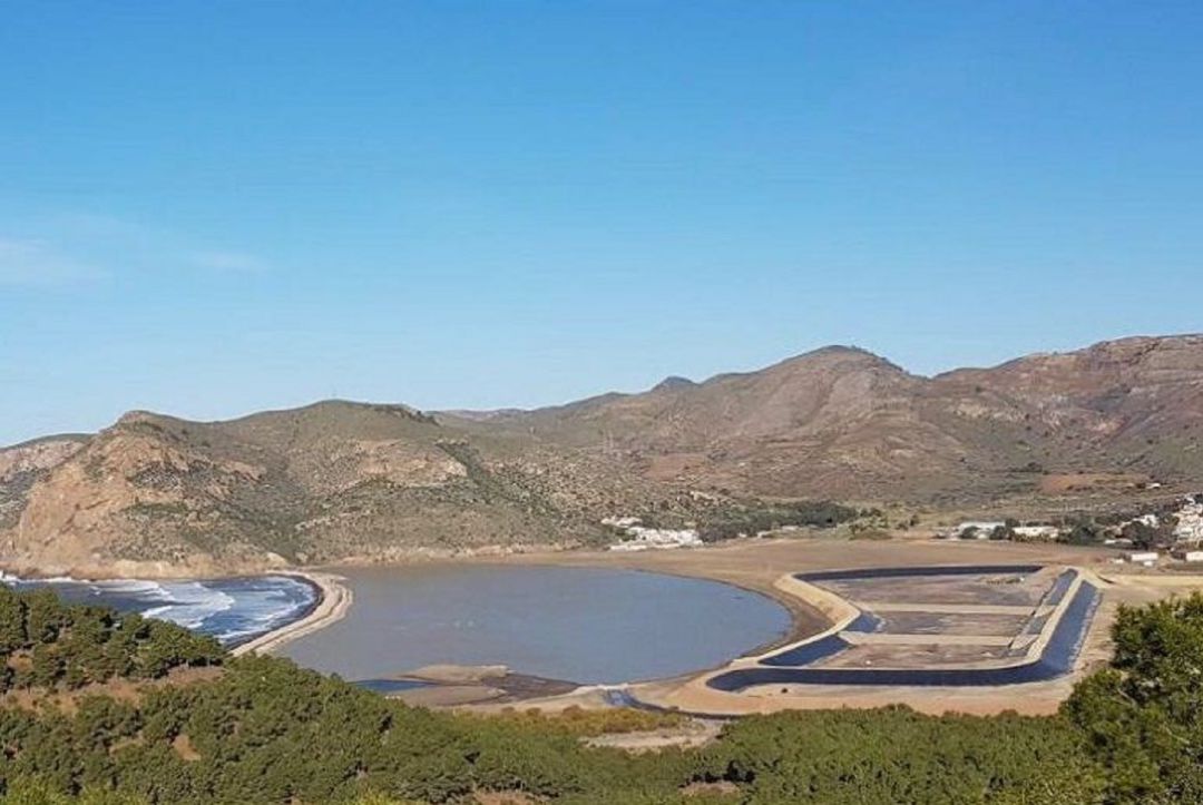 Las obras de regeneración de la bahía de Portmán de nuevo paralizadas Las obras de regeneración de la bahía de Portmán de nuevo paralizadas