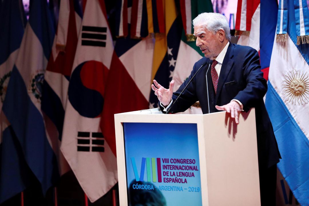 El escritor peruano Mario Vargas Llosa, durante su discurso en la sesión inaugural del VIII Congreso Internacional de la Lengua Española El escritor peruano Mario Vargas Llosa, durante su discurso en la sesión inaugural del VIII Congreso Internacional de la Lengua Española