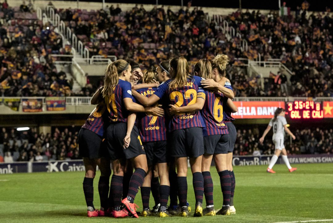 FC Barcelona celebra uno de los goles que le ha dado la clasificación a la semifinal FC Barcelona celebra uno de los goles que le ha dado la clasificación a la semifinal