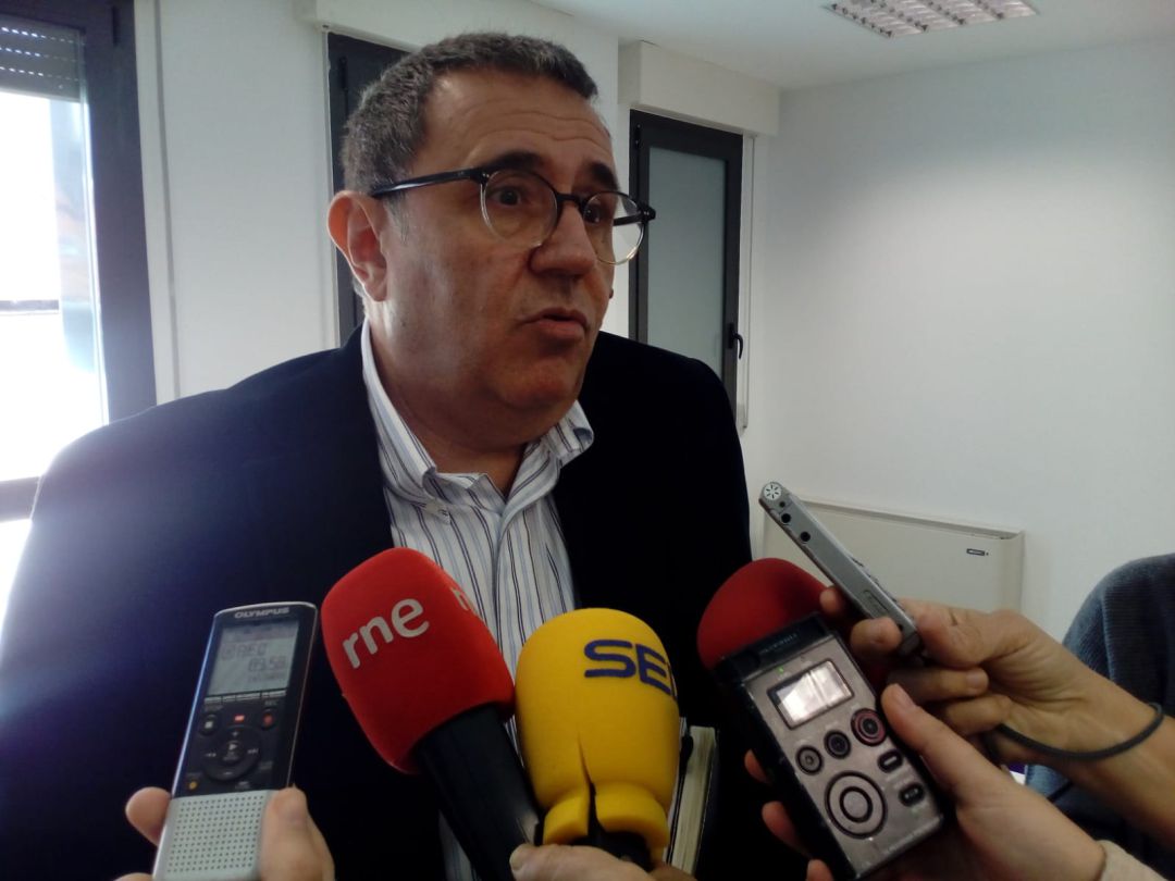 El director gerente de la Fundación Baluarte, Félix Palomero, atiende a los medios de comunicación El director gerente de la Fundación Baluarte, Félix Palomero, atiende a los medios de comunicación