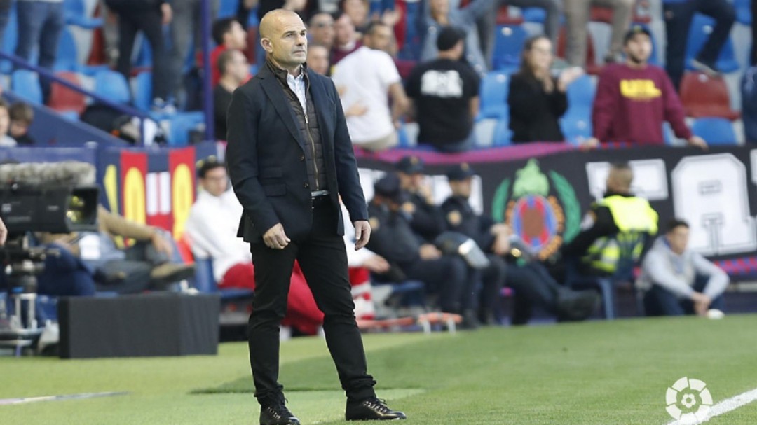 Dos clubes se interesan por la situación contractual de Paco López