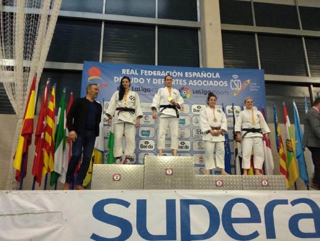 Tamara Silva (-70kilos) completó un espectacular torneo, logrando la medalla de Oro en la modalidad Ne-Waza(lucha restringida al suelo). Tamara Silva (-70kilos) completó un espectacular torneo, logrando la medalla de Oro en la modalidad Ne-Waza(lucha restringida al suelo).