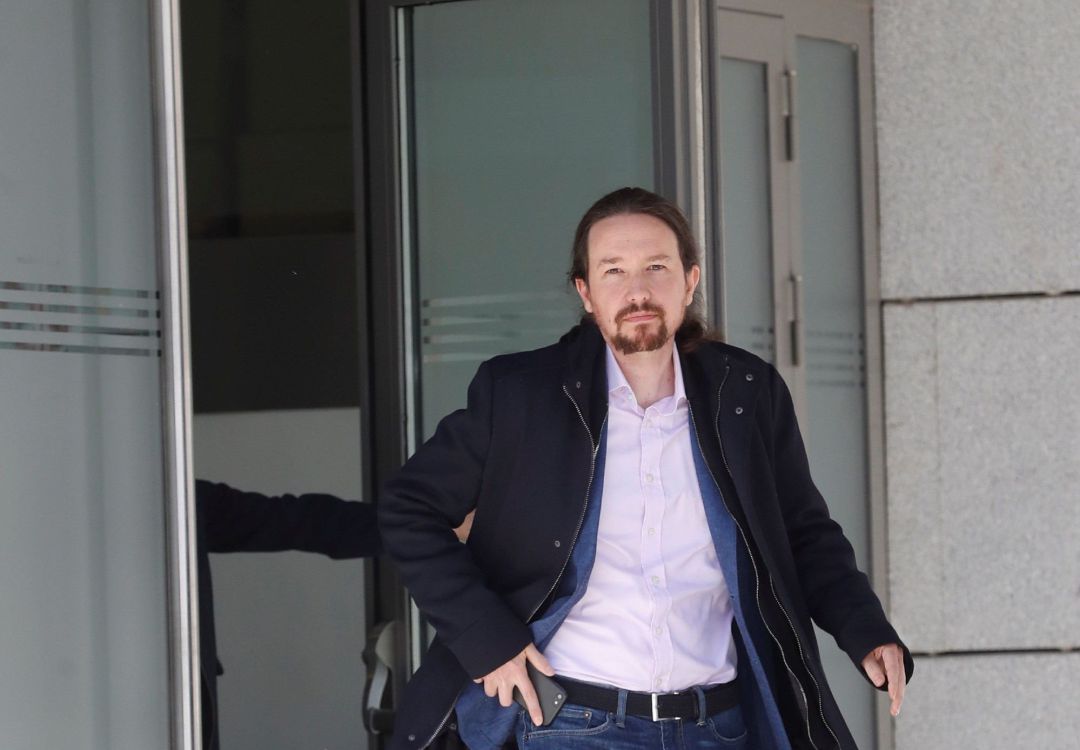 El líder de Podemos, Pablo Iglesias, a su salida este miércoles de la Audiencia Nacional donde se ha personado como perjudicado en el caso Villarejo El líder de Podemos, Pablo Iglesias, a su salida este miércoles de la Audiencia Nacional donde se ha personado como perjudicado en el caso Villarejo