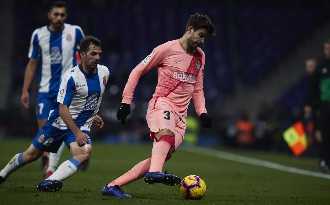 Piqué, durante el partido de La Liga ante el RCD Espanyol Piqué, durante el partido de La Liga ante el RCD Espanyol