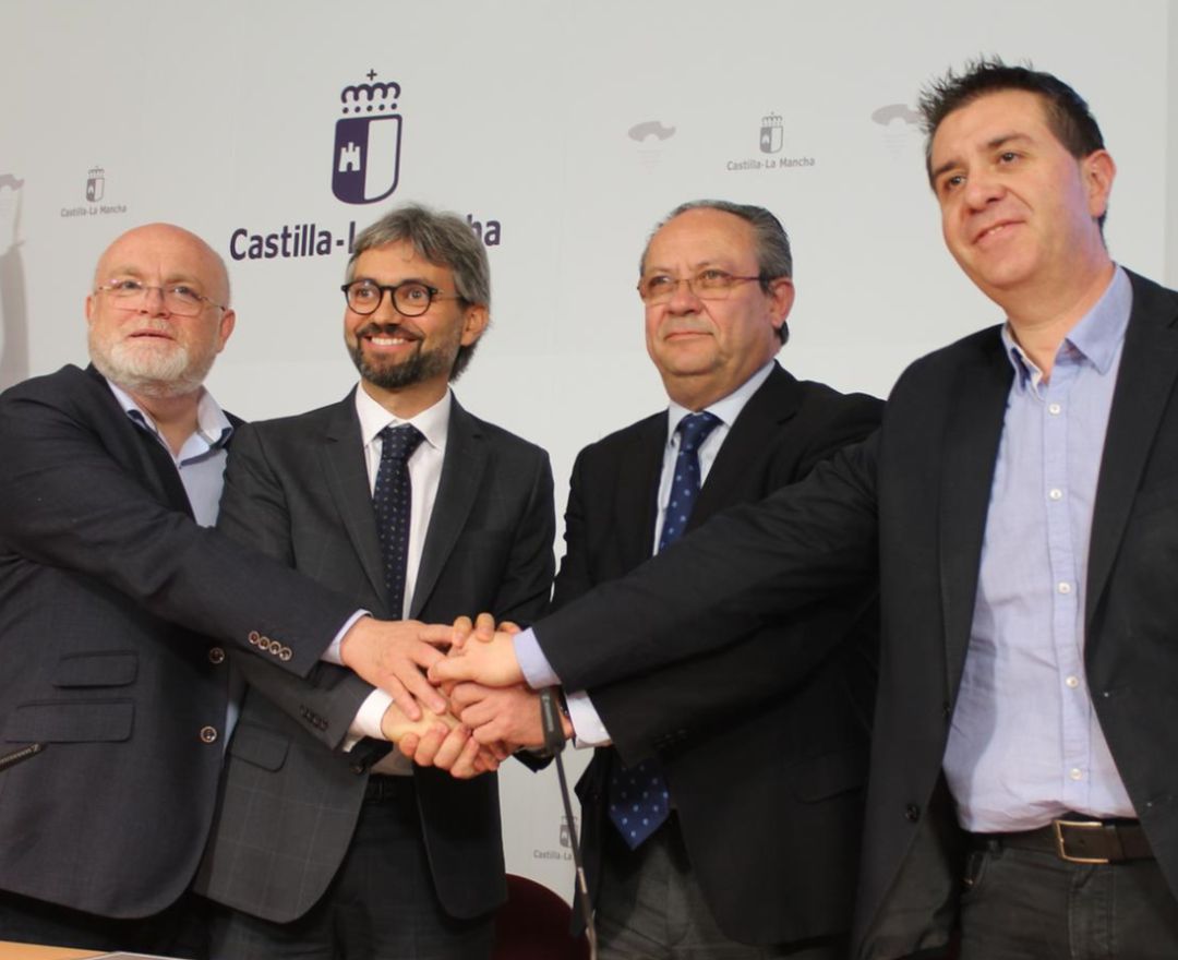 Firmado el convenio para la reparación del derrumbe de rocas en Alcalá del Júcar Firmado el convenio para la reparación del derrumbe de rocas en Alcalá del Júcar