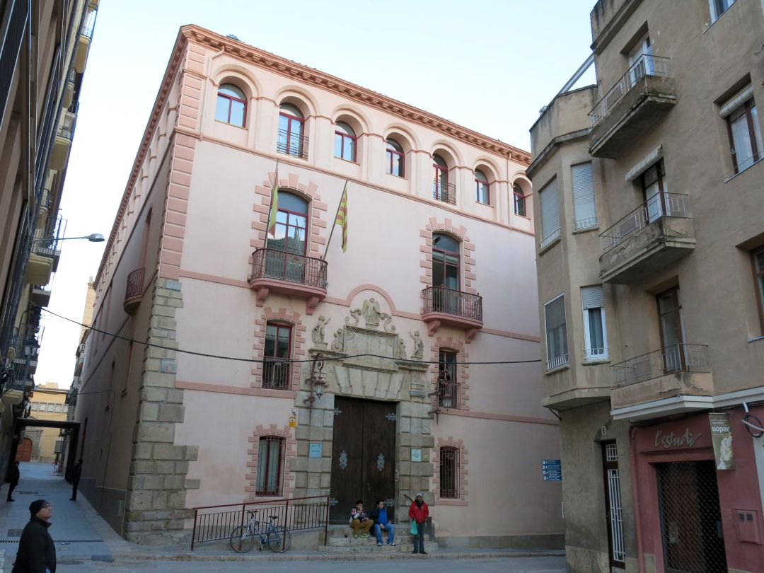 Denunciat el president de la cooperativa La Olivarera del Baix Ebre per falsedat documental Denunciat el president de la cooperativa La Olivarera del Baix Ebre per falsedat documental