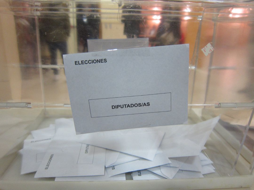 Urna para las elecciones generales de las que el BOE publicará este miércoles las candidaturas al Congreso y al Senado. Urna para las elecciones generales de las que el BOE publicará este miércoles las candidaturas al Congreso y al Senado.