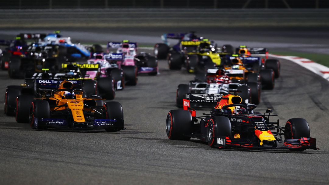 Hamilton se hace con el GP de Baréin, Sainz abandona y Bottas todavía es líder Hamilton se hace con el GP de Baréin, Sainz abandona y Bottas todavía es líder