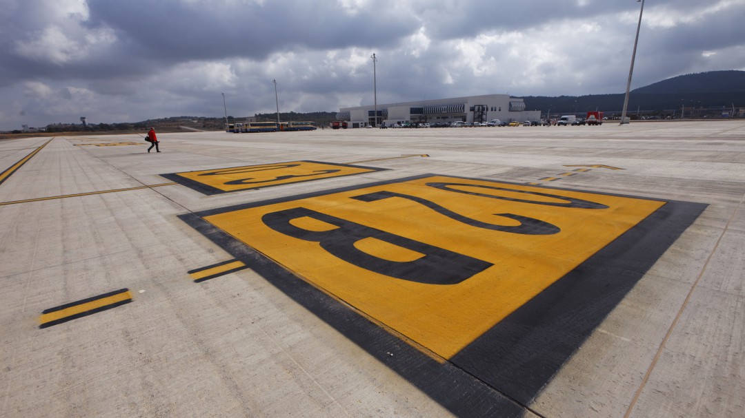 El aeropuerto de Castellón finaliza la conexión con Polonia e inicia la de Bucarest