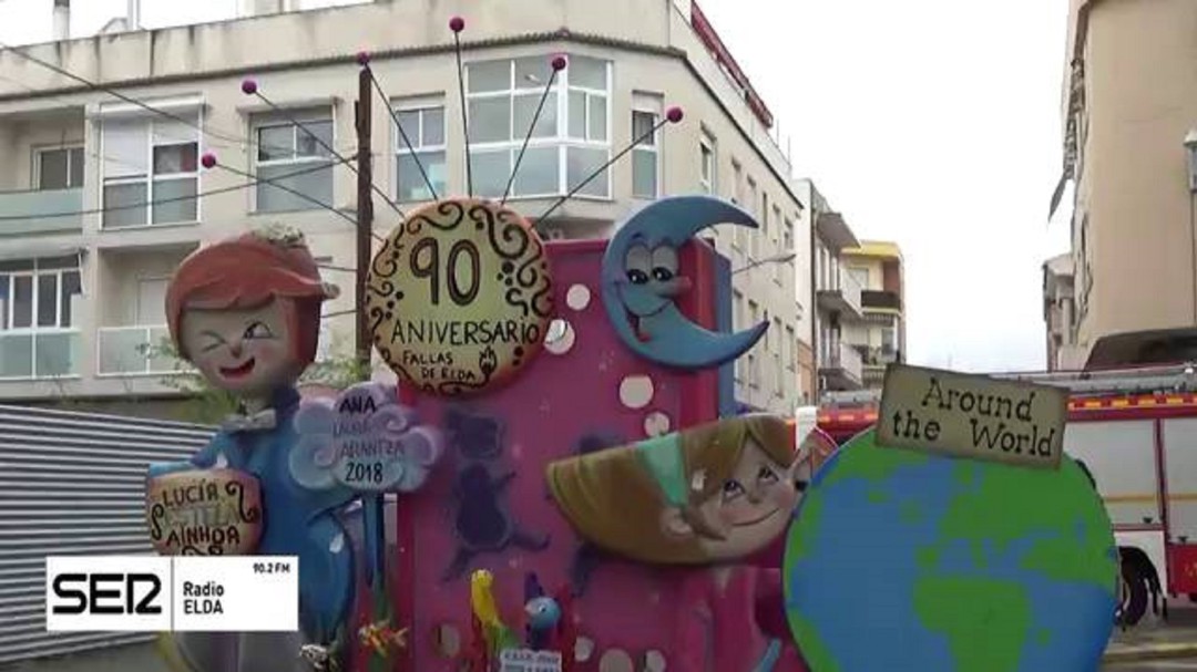 VÍDEO | Las Fallas de Elda homenajean a los falleros fallecidos