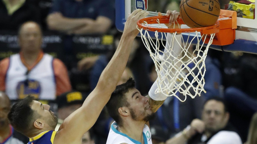 Willy Hernangómez brilla con su mejor marca anotadora de la temporada ante los Warriors