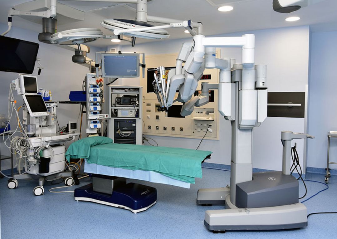 Robot quirúrgico en el Hospital Reina Sofía Robot quirúrgico en el Hospital Reina Sofía