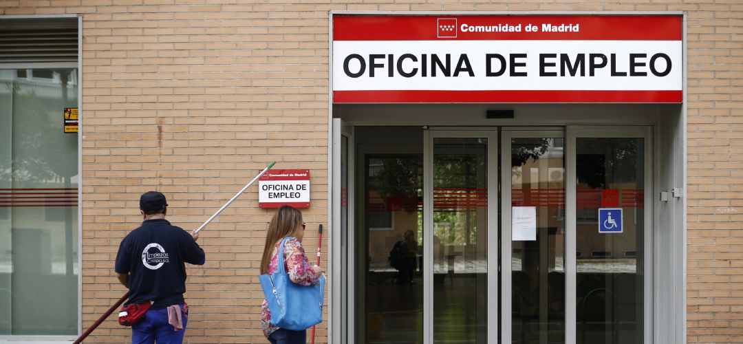 El paro en la Comunidad de Madrid cae un 0,13% en marzo y sitúa la cifra global de desempleados en 353.737 El paro en la Comunidad de Madrid cae un 0,13% en marzo y sitúa la cifra global de desempleados en 353.737