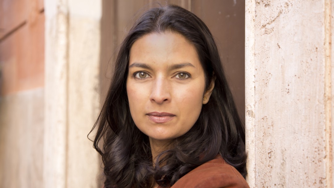 Jhumpa Lahiri: "Tenemos ideas heredadas de lo que es una mujer realizada. Una mujer deber tener derecho a elegir"