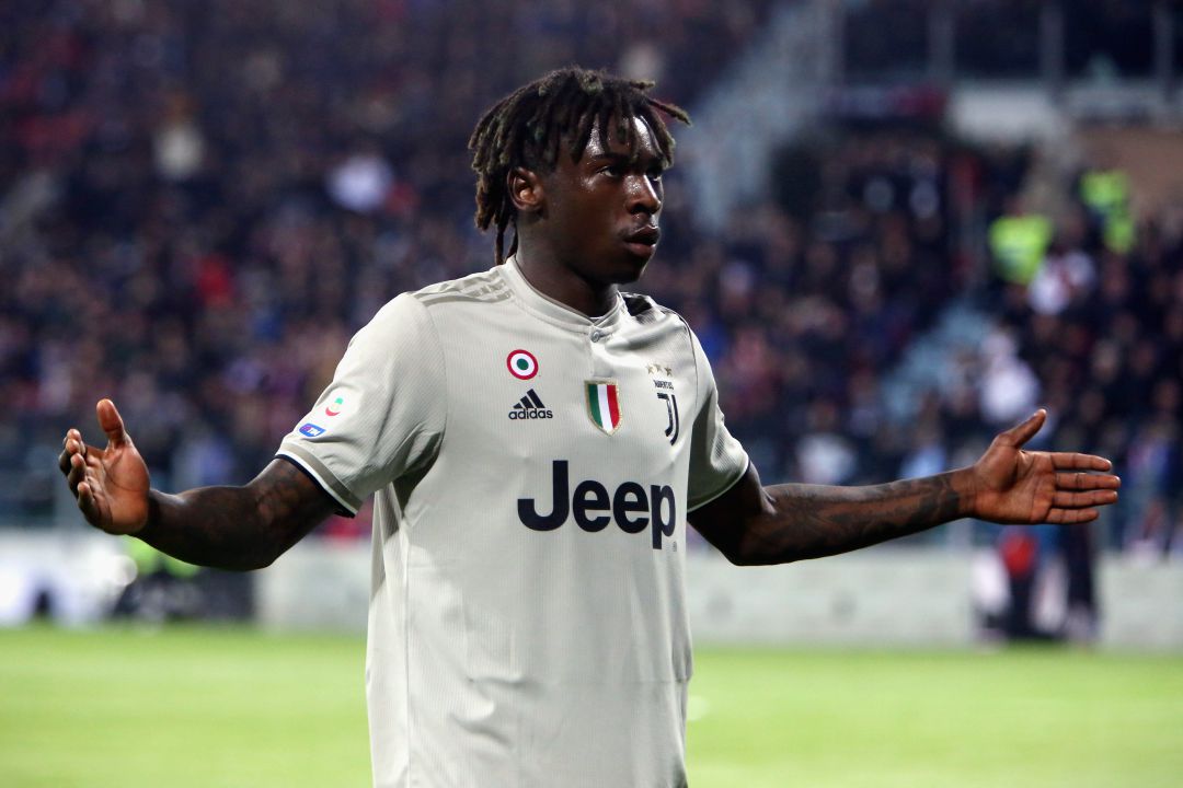 Moise Kean celebra el 0-2 ante los ultras del Cagliari Moise Kean celebra el 0-2 ante los ultras del Cagliari