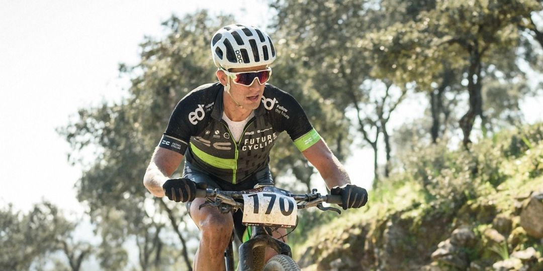 Un participante de la Andalucía Bike Race en una edición anterior. Un participante de la Andalucía Bike Race en una edición anterior.