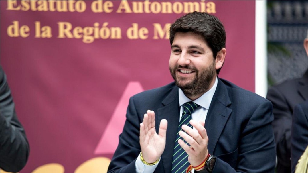 López Miras, sobre VOX: "En Andalucía ha sido asumible el acuerdo. Habrá que ver qué se firma"