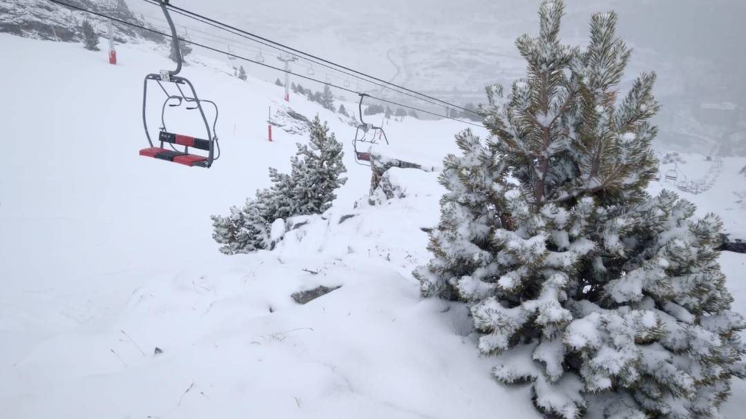 La nieve reaparece en el Pirineo
