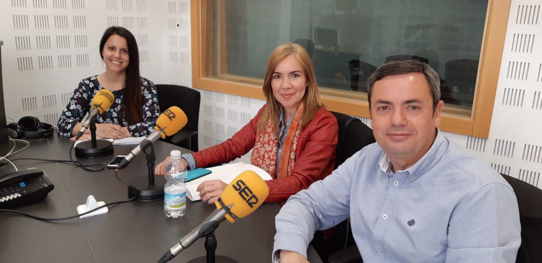 De izquierda a derecha, Alba Leo (Podemos Getafe), Miriam Rabaneda (PP Pinto) y Jesús Saiz (La Izquierda hoy Parla). De izquierda a derecha, Alba Leo (Podemos Getafe), Miriam Rabaneda (PP Pinto) y Jesús Saiz (La Izquierda hoy Parla).