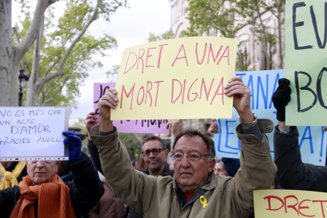 ¿Cuántas muertes se producirían en España si la eutanasia fuera legal? ¿Cuántas muertes se producirían en España si la eutanasia fuera legal?