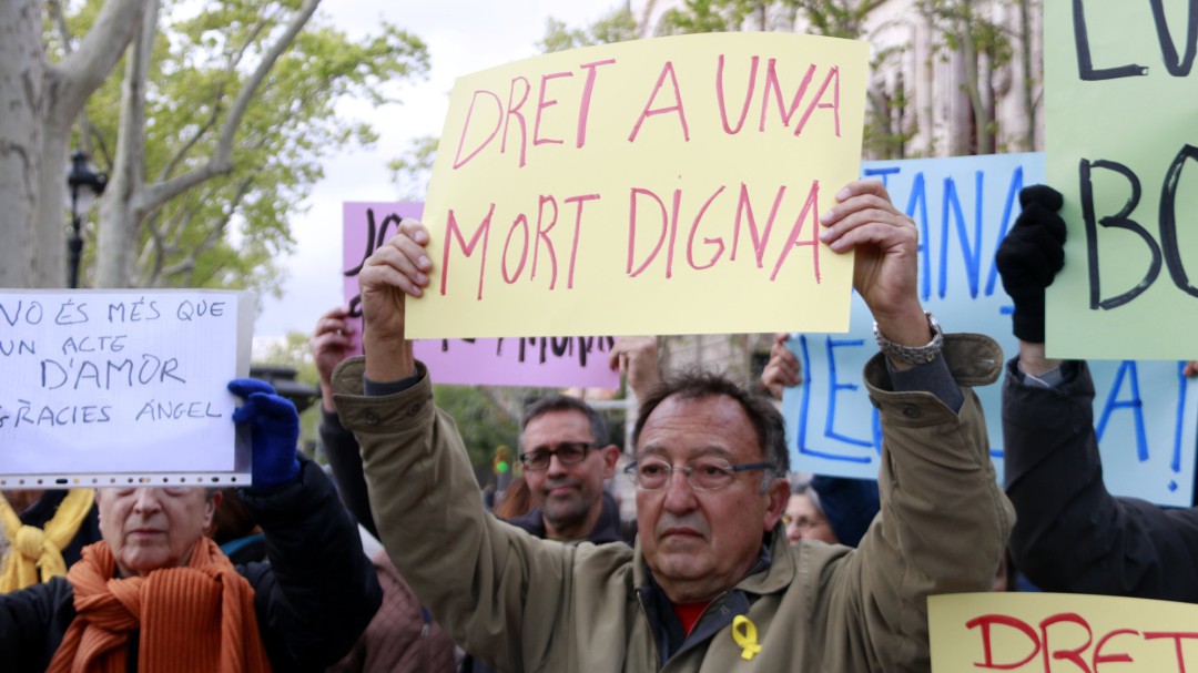 ¿Cuántas muertes se producirían por eutanasia en España si fuera legal?