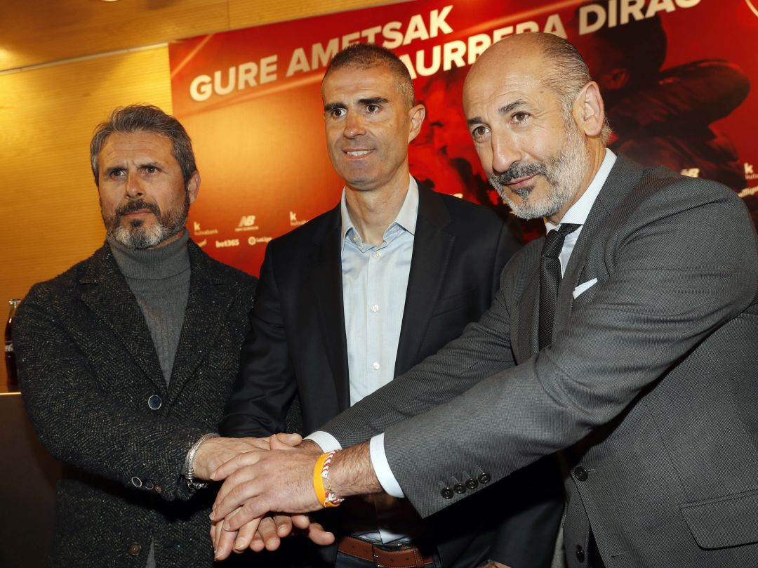 Garitano Athletic renovación: Garitano, feliz por renovar: "De momento no estamos estorbando" Garitano Athletic renovación: Garitano, feliz por renovar: "De momento no estamos estorbando"