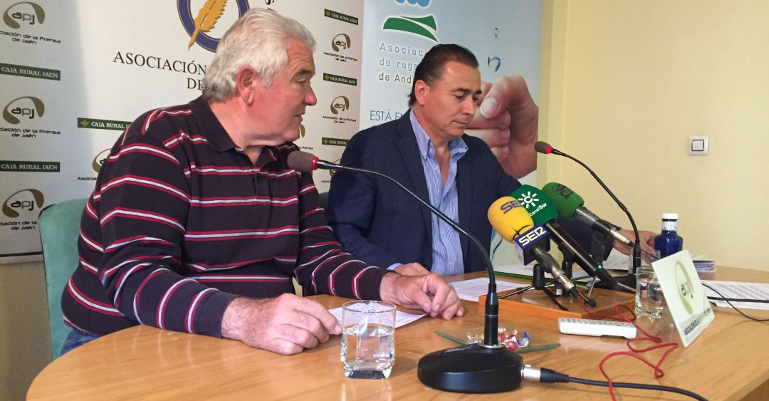 Responsables de AproJaén-Areda durante la rueda de prensa ofrecida en Jaén. Responsables de AproJaén-Areda durante la rueda de prensa ofrecida en Jaén.