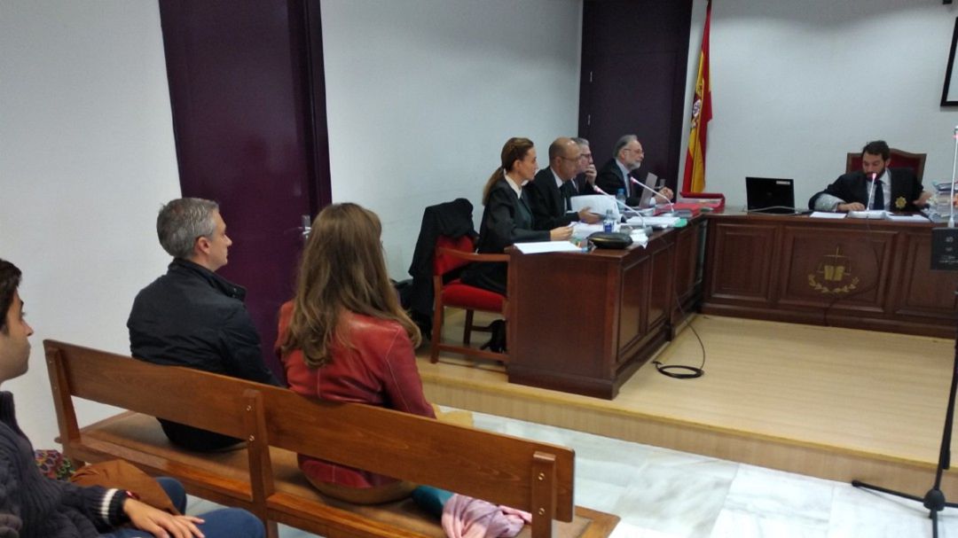 Imagen de archivo del juicio por el incendio de la fábrica Ron Montero de Motril Imagen de archivo del juicio por el incendio de la fábrica Ron Montero de Motril