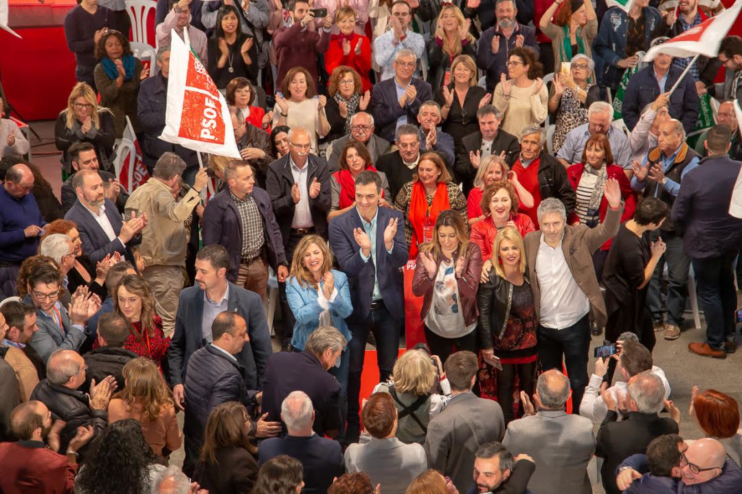 Pedro Sánchez, acompañado de Susana Díaz, Mamen Sánchez, Fernando Grande Marlaska e Irene García en un mitin en Jerez Pedro Sánchez, acompañado de Susana Díaz, Mamen Sánchez, Fernando Grande Marlaska e Irene García en un mitin en Jerez
