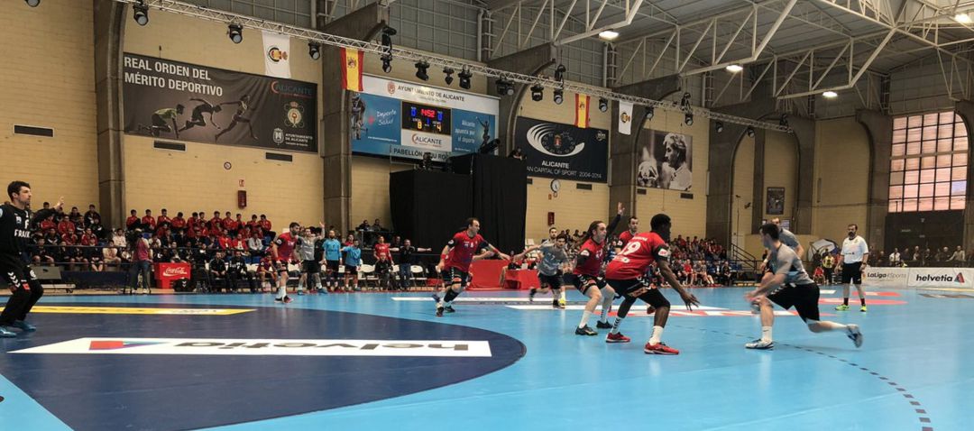 Histórico: El Liberbank Cuenca jugará la final de la Copa del Rey de Balonmamo Histórico: El Liberbank Cuenca jugará la final de la Copa del Rey de Balonmamo