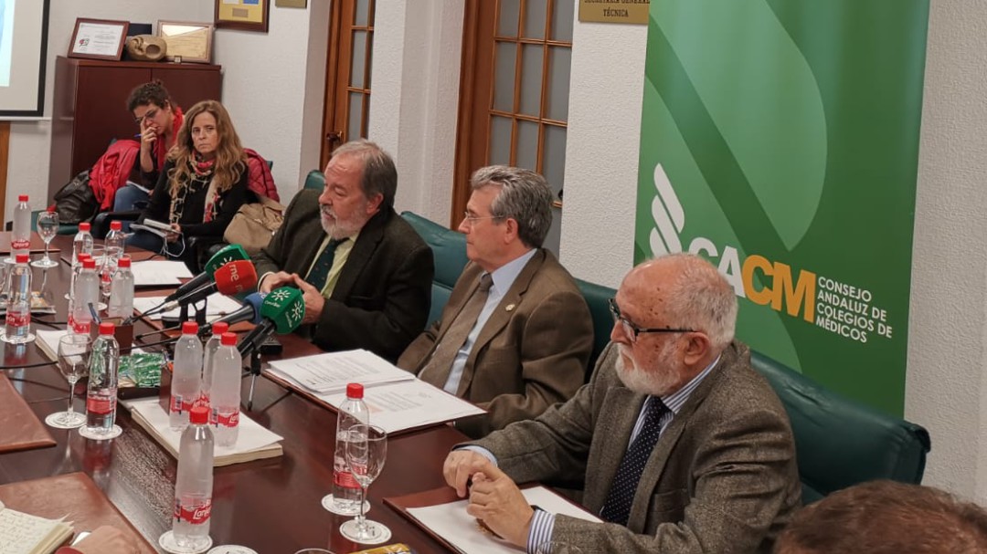El Consejo Andaluz de Colegios de Médicos desconoce si hay plan de choque en Sevilla