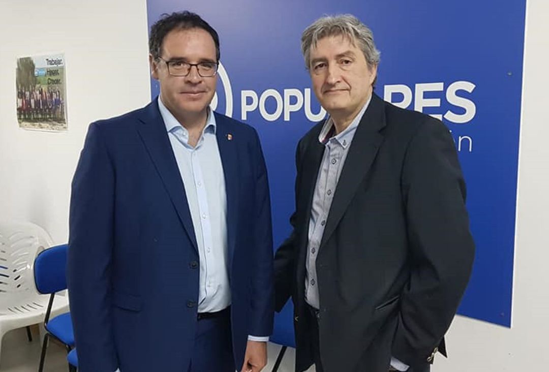 Benjamín Prieto con el candidato a la Alcaldía del PP en Tarancón, José Manuel Salas. Benjamín Prieto con el candidato a la Alcaldía del PP en Tarancón, José Manuel Salas.