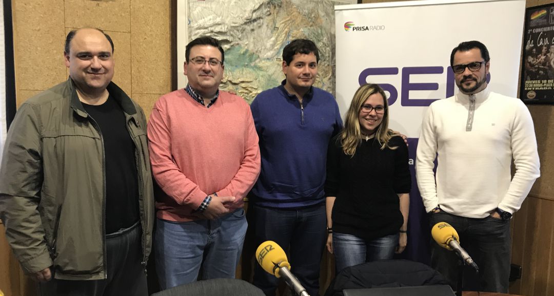 Luis Carlos Ortiz, Juan Carlos Aguilar, Ignacio Blanco, Paula Vicente y Javier Poyatos. Luis Carlos Ortiz, Juan Carlos Aguilar, Ignacio Blanco, Paula Vicente y Javier Poyatos.