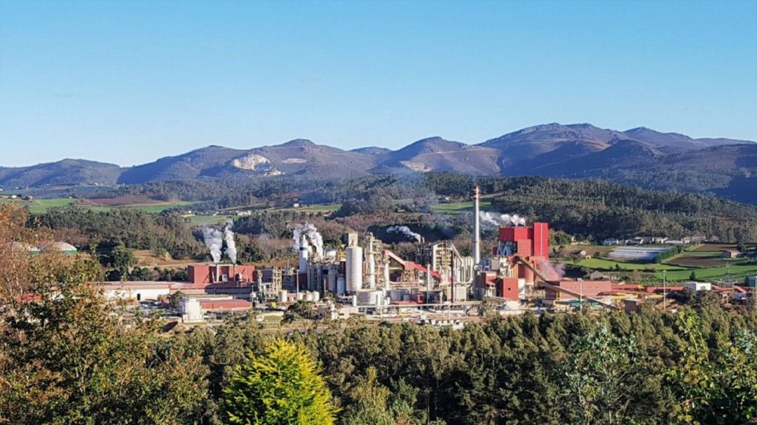 Vista de la factoría de ENCE en Navia Vista de la factoría de ENCE en Navia