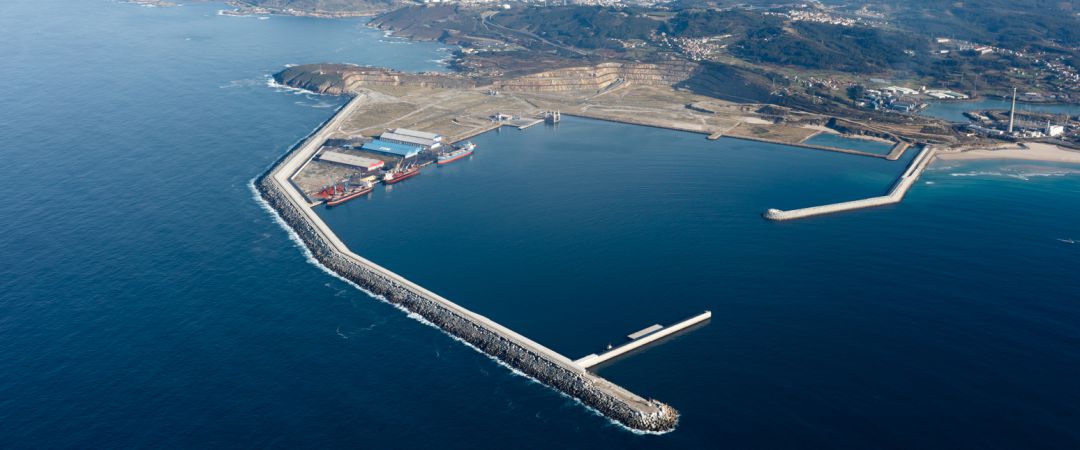 La Xunta evita valorar "la bancarrota" del Puerto de A Coruña y pide el tren a Langosteira La Xunta evita valorar "la bancarrota" del Puerto de A Coruña y pide el tren a Langosteira