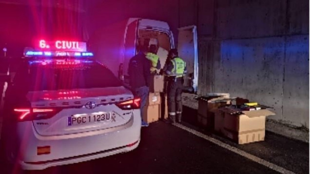 Interceptadas dos furgonetas con ropa falsificada por valor de 41.300 euros