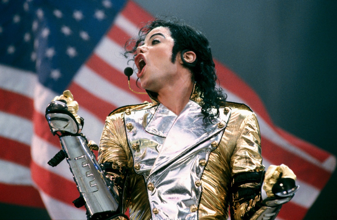 Michael Jackson durante una actuación en Ámsterdam en 1997 Michael Jackson durante una actuación en Ámsterdam en 1997