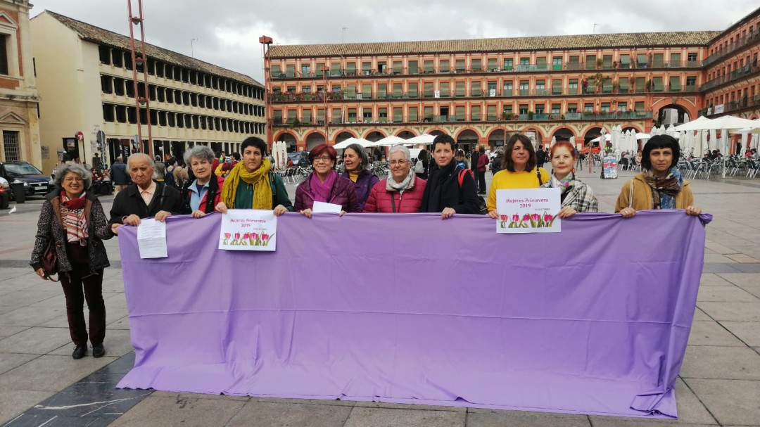 Las peticiones de Stop Desahucios y los colectivos feministas para las elecciones