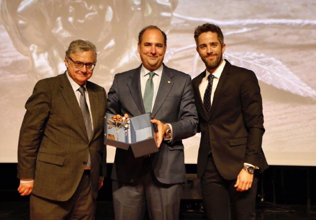 ''De Madrid al cielo en dos horas y media cogiendo el AVE'' ''De Madrid al cielo en dos horas y media cogiendo el AVE''