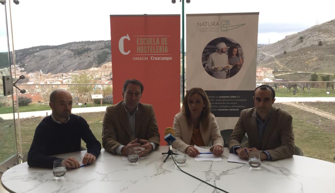 La Escuela Natura colaborará en formación con la Fundación Cruzcampo La Escuela Natura colaborará en formación con la Fundación Cruzcampo