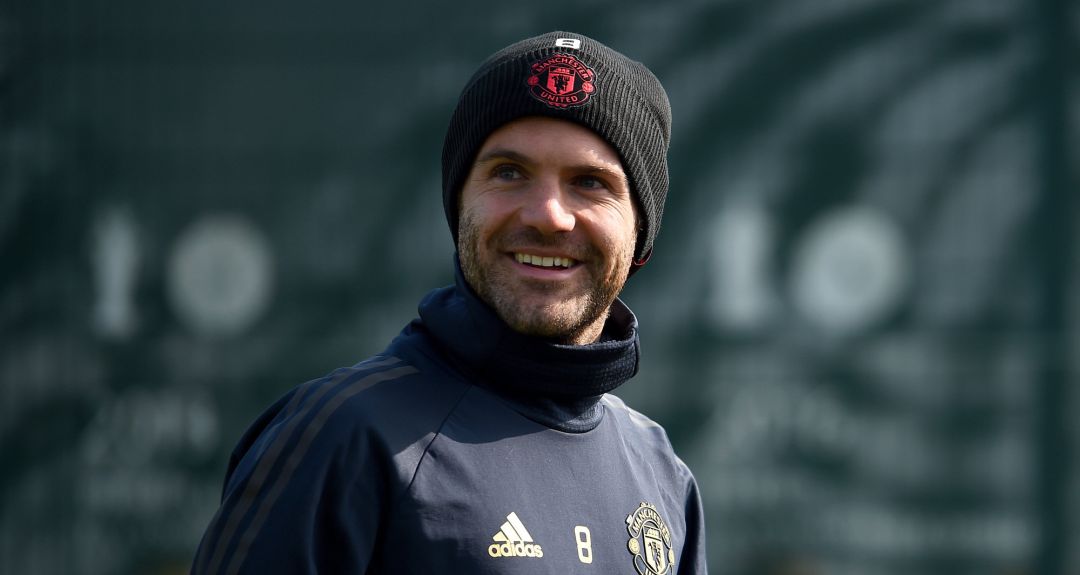 Juan Mata, durante un entrenamiento con el Manchester United Juan Mata, durante un entrenamiento con el Manchester United