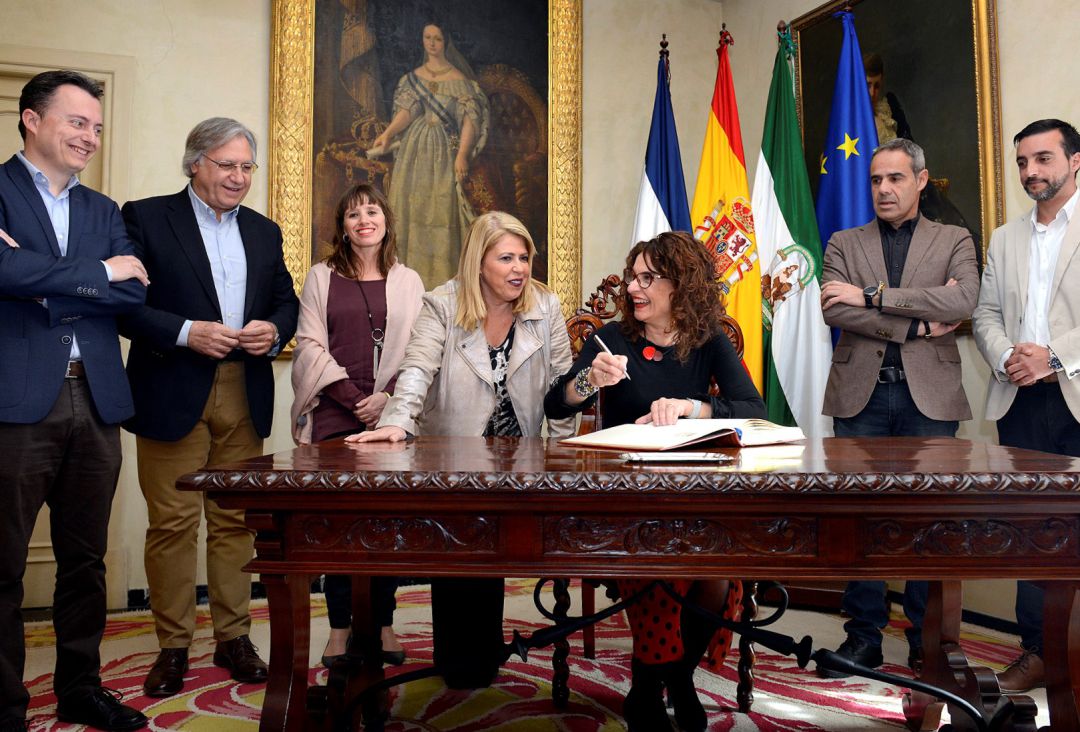 El ministra de Hacienda, María Jesús Montero, este jueves en el Ayuntamiento de Jerez El ministra de Hacienda, María Jesús Montero, este jueves en el Ayuntamiento de Jerez